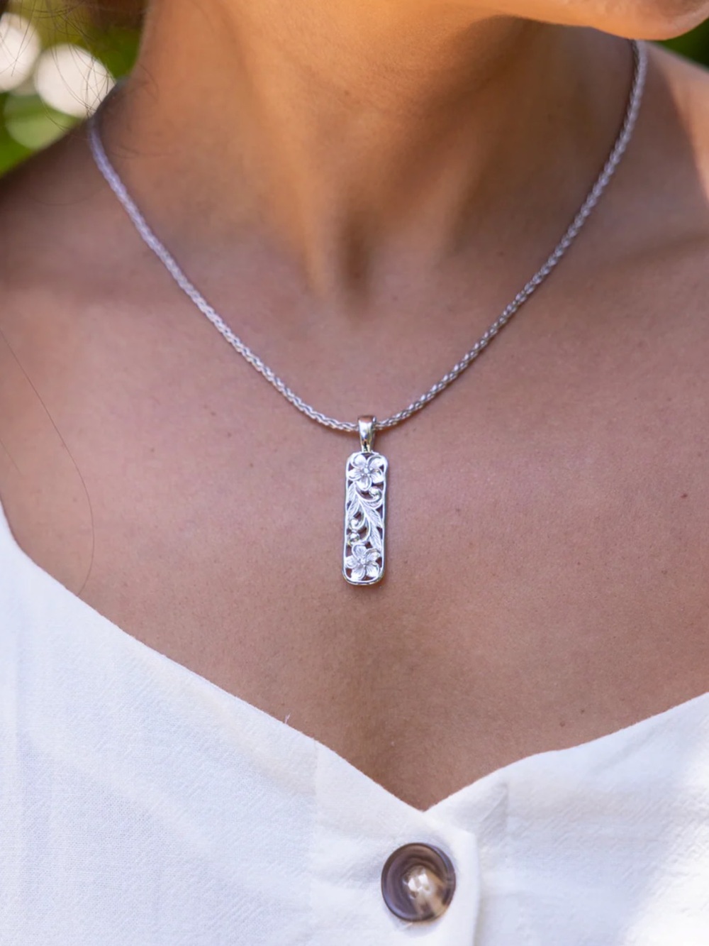 Maui Divers Hawaiian Heirloom Plumeria Pendant - Picture 8 of 9